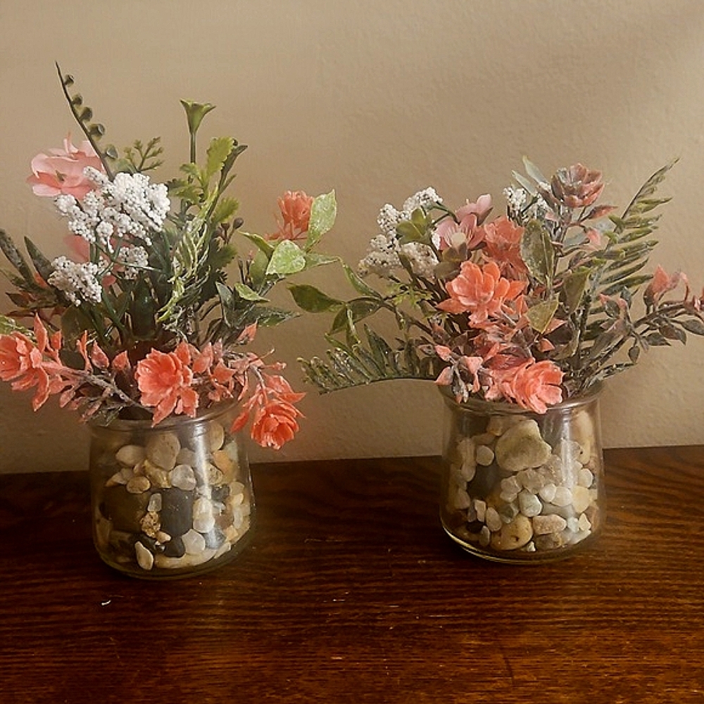 Hand Crafted Floral Arrangement in Glass Jars with mixed stones